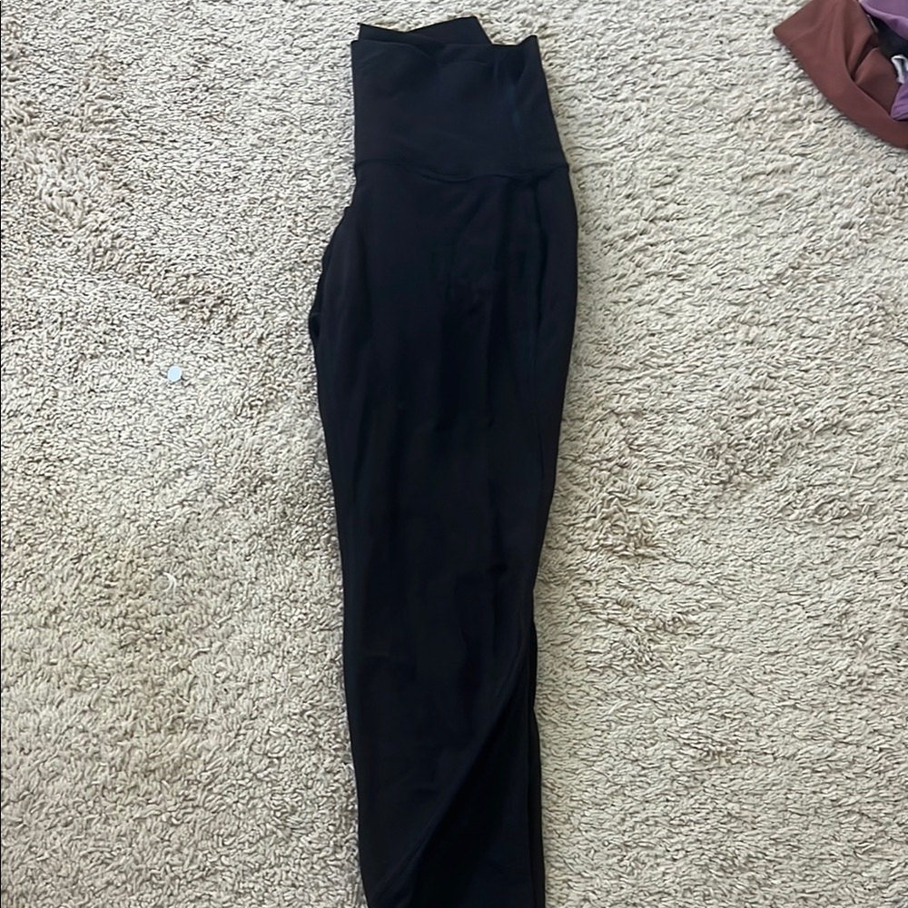 Lululemon Black Scalloped Leggings 23"